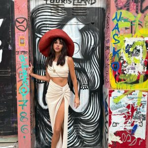 חליפת חצאית אוריאן