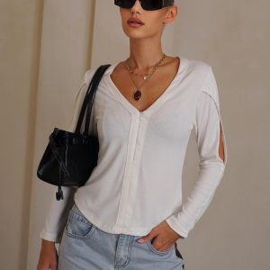 חולצה וי ריב רוכסן לבן